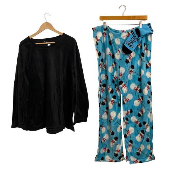 Just Love Other - Christmas Snowman Pajama Set With Socks